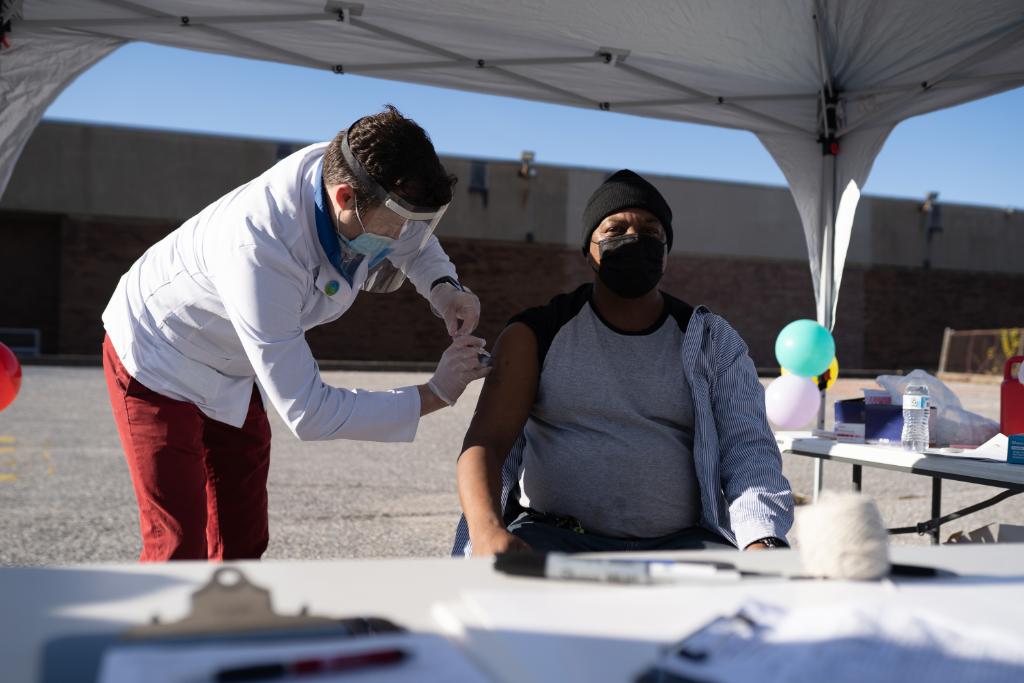 CareFirst's tweet image. We’ve expanded the impact of our “Better Together” #COVID19 vaccination campaign by encouraging our employees as well as members of local and regional organizations to get vaccinated against the #coronavirus when eligible. #CareFirstCares

Learn more: spr.ly/6015H9LwX
