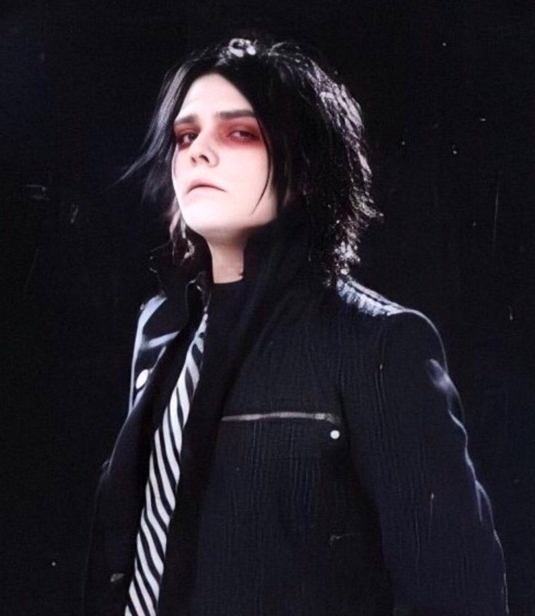 THAT revenge gerard photoshoot — a thread