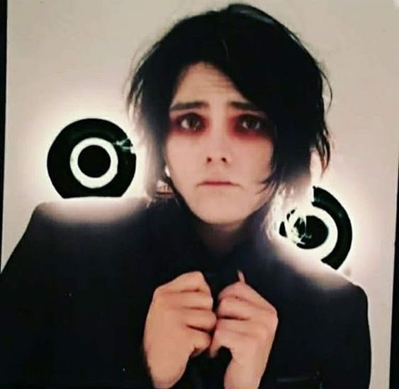 THAT revenge gerard photoshoot — a thread