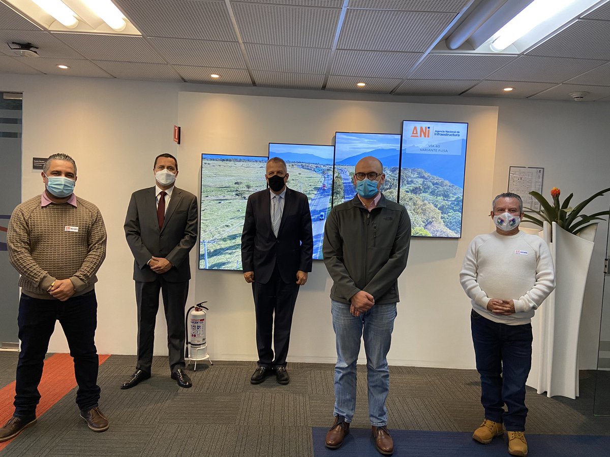 #AEstaHora Presidente <a href="/ManuelFelipeGut/">Manuel Felipe Gutiérrez</a> y Vicepresidente <a href="/EdoGutierr1/">Luis Edo Gutierrez</a> se reúnen con <a href="/GermanBlancoA/">German Blanco A</a> y los alcaldes de Apartadó, Dabeiba y Barbosa (Antioquia) para hablar sobre avances del proyecto Mar 2. #InfraestructuraParaLaGente