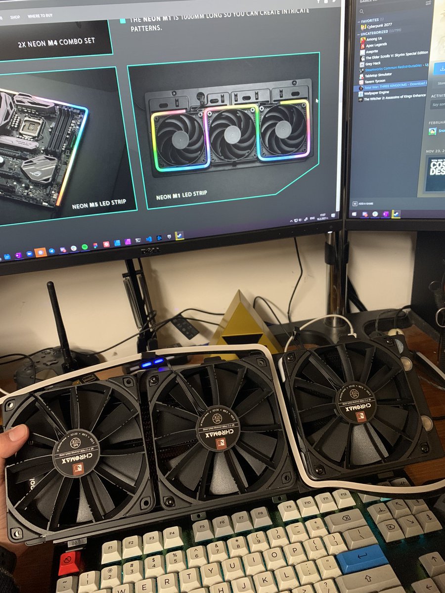 Snoobyx's tweet photo. @Phanteks this is impossible to be mounted as advertised on a normal radiator. And how can you include only 4x90 degree corners when you need at least 8 in this case. 😤 https://t.co/KpLMTpTNAC