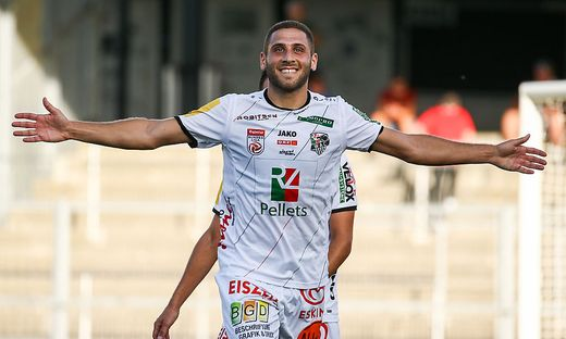 Their scouting network has unearthed gems such as Israeli striker Shon Weissman. Signed on a free transfer, 30 goals and a Golden Boot later, he was sold for €4m to Real Valladolid in summer. A bonafide jackpot sum in a league of modest transfer fees (Salzburg aside!).