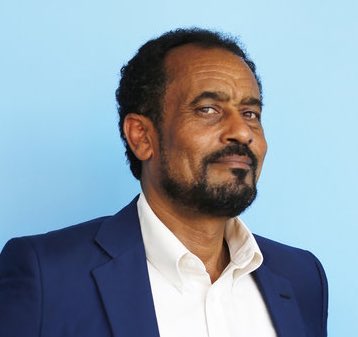 WaQQN's tweet photo. Bekele Gerba is a gentle soul with a firm conviction that nonviolent resistance is the only way forward. He translated a collection of MLK’s writings and speeches into Afaan #Oromo. Now his life is on the line in the custody of the #Ethiopia-n gov. #StarvingForJustice #Oromo https://t.co/RTHl40pq7g