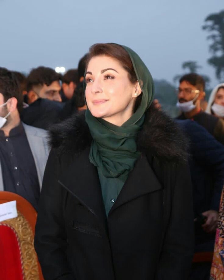 Mi1shal's tweet photo. #چھوٹی_سی_پلاسٹک_سرجری
Artificial beauty https://t.co/05AgtYL5SR