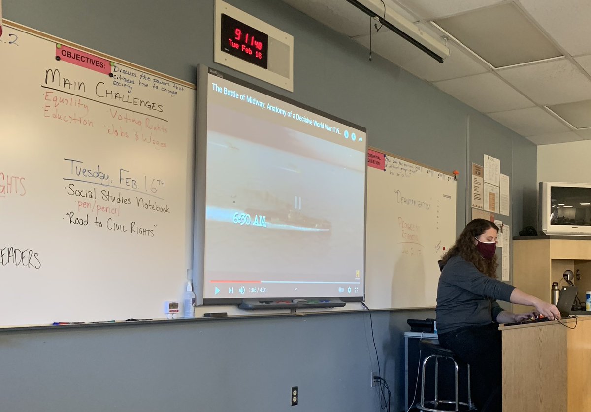 PrincipalJHood's tweet photo. Mr. Deterding front loads @PaseoRattlers 8th Grade students with information about what led to WWII which will support Tier #1 Social Studies. #RTIMatters #ShineBrightPaseo 🐍⭐️ https://t.co/6PEvTwOWKo