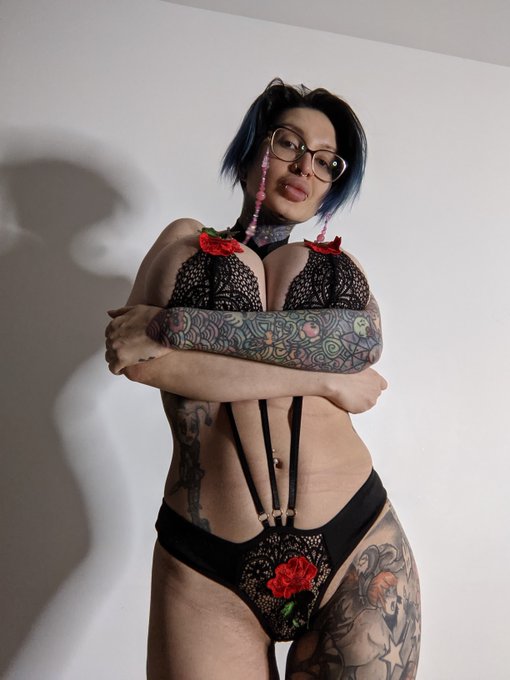 Plenty of hot lingerie display on https://t.co/lhPJZsWZzY lately.. you should check it out! #biglips<a href="/tag/lingerie"class="tags"><span>#lingerie</span></a><a href="/tag/hot"class="tags"><span>#hot</span></a><a href="/tag/roses"class="tags"><span>#roses</span></a><a href="/tag/sideboobs"class="tags"><span>#sideboobs</span></a><a href="/tag/inkedgirl"class="tags"><span>#inkedgirl</span></a><a href="/tag/tattoos"class="tags"><span>#tattoos</span></a>