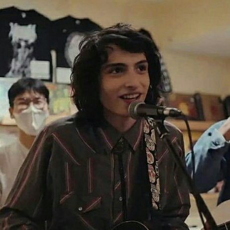 hawkinsdown's tweet photo. Se for pra sofrer por macho, que seja pelo Finn Wolfhard
//#KeyzeWolfhard🌷 https://t.co/e7hCuxCjp2