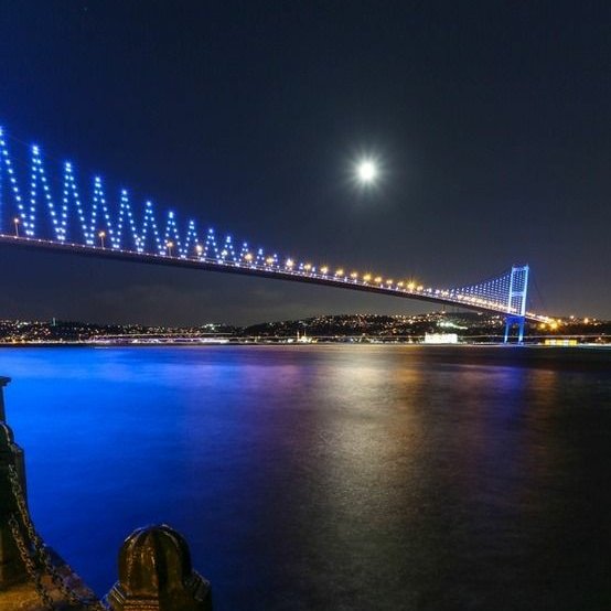 Стамбул мост через. Турция мост Босфор. Турция Стамбул мост через Босфор. Турция Босфорский мост ночью. Мост Босфора в Стамбуле ночью.