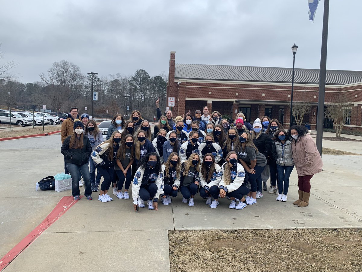 State send off!!! Let’s go bears!!! 🐻💙 We are so thankful for all the love and support. These girls were even escorted by the Milton police! #community