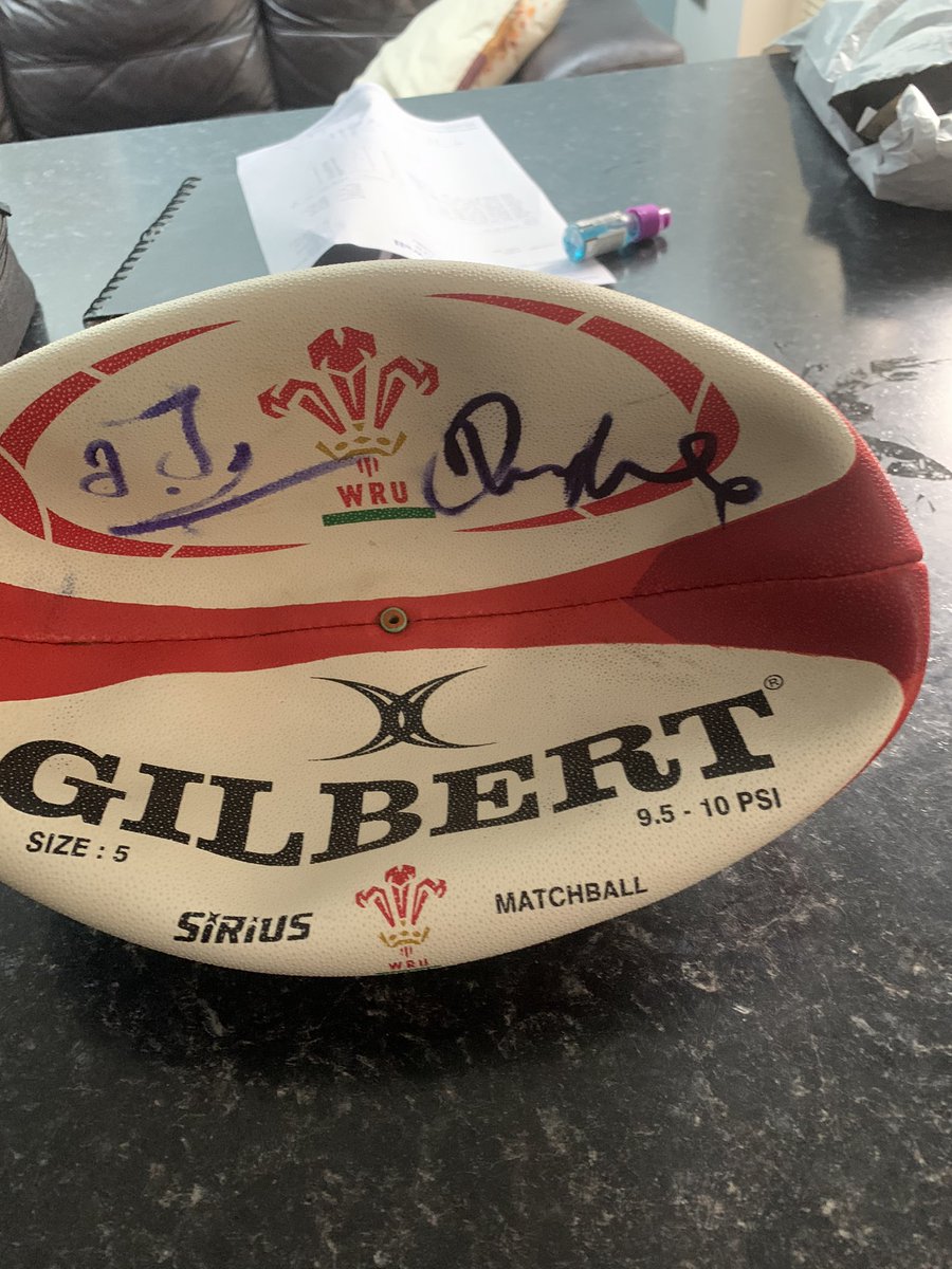 CQuinsMandJ's tweet photo. This signed official match ball is still open for bids until 21st March. Current bid is £35. Proceeds will go to a local nursing home @PDderwen https://t.co/hcvhqtftGH