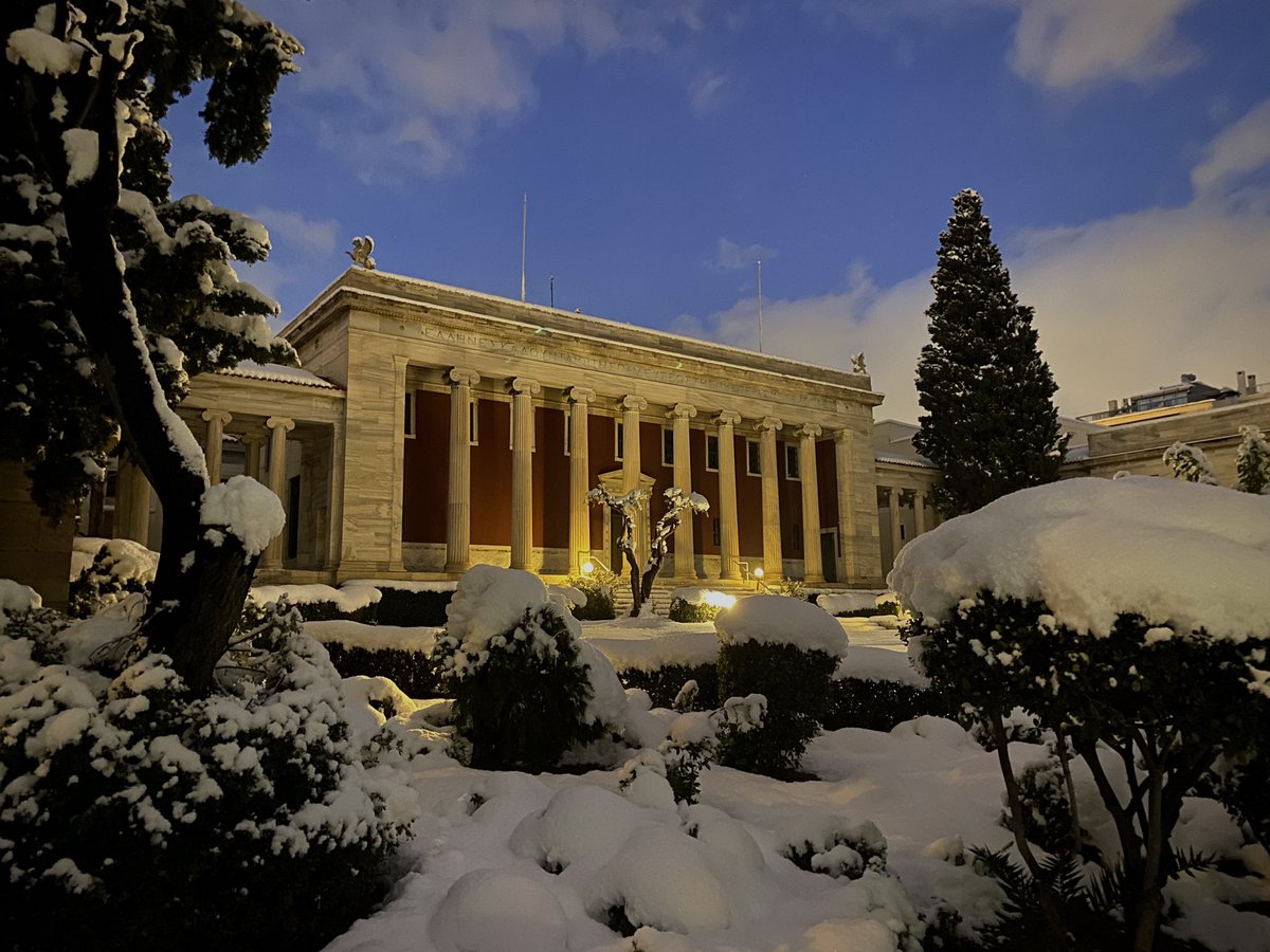 Final update for today: it’s 7pm & the snow has finally stopped falling. The sun might be down, but it doesn’t look like the snow is going anywhere tonight!Greece isn’t just for summer holiday anymore! #greece  #athens  #χιονι  #μηδεια – bei  Γεννάδειος Βιβλιοθήκη (Gennadius Library)