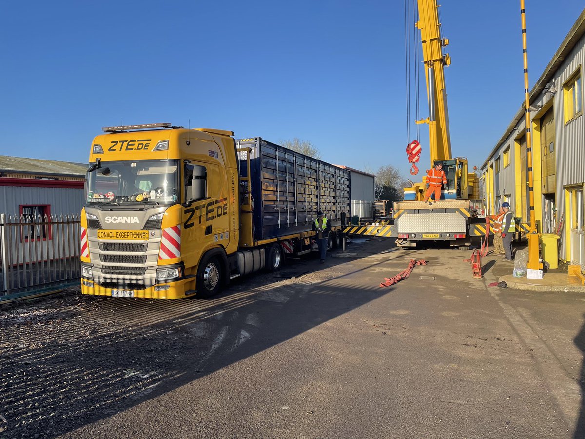 The Protomax Team right before the container heads to Jordan. 
We are proud to have collaborated with BOXS to come up with a solution that will make an important difference to those living in incredibly difficult conditions. 
#refugeeshelter #plasticwaste #recycletheunrecyclable