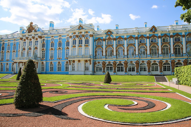 Then it was a trip to the Tsar’s village, aka Pushkin, to see the Summer Palace. As it was burnt out during World War 2, what we see now is a reconstruction based on very detailed plans.