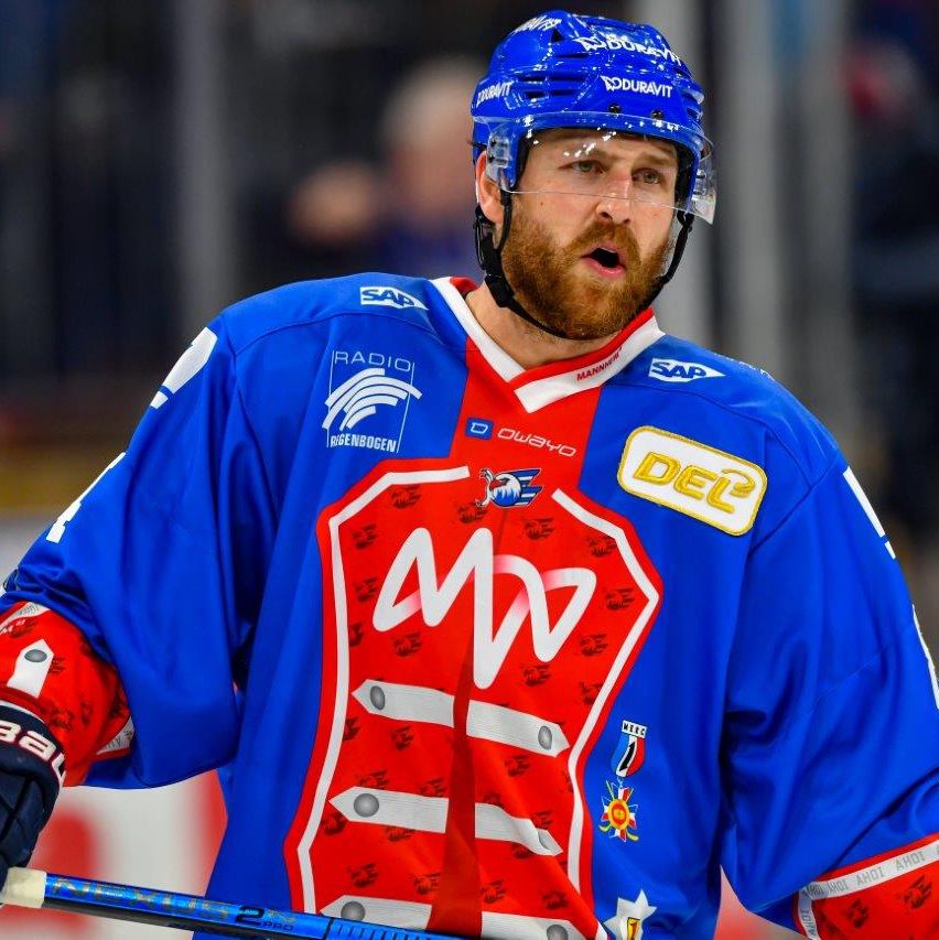 Who can identify a rising start amongst these players?

#sens #adlermannheim #hockey #eishockey