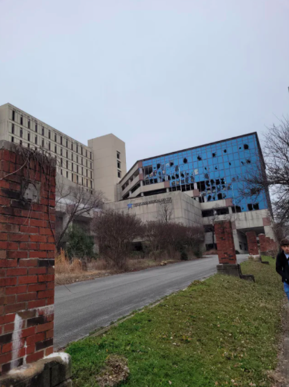 twibandoned's tweet photo. Really cool Hospital in Birmingham, Alabama. https://t.co/UvO8L6GYTb