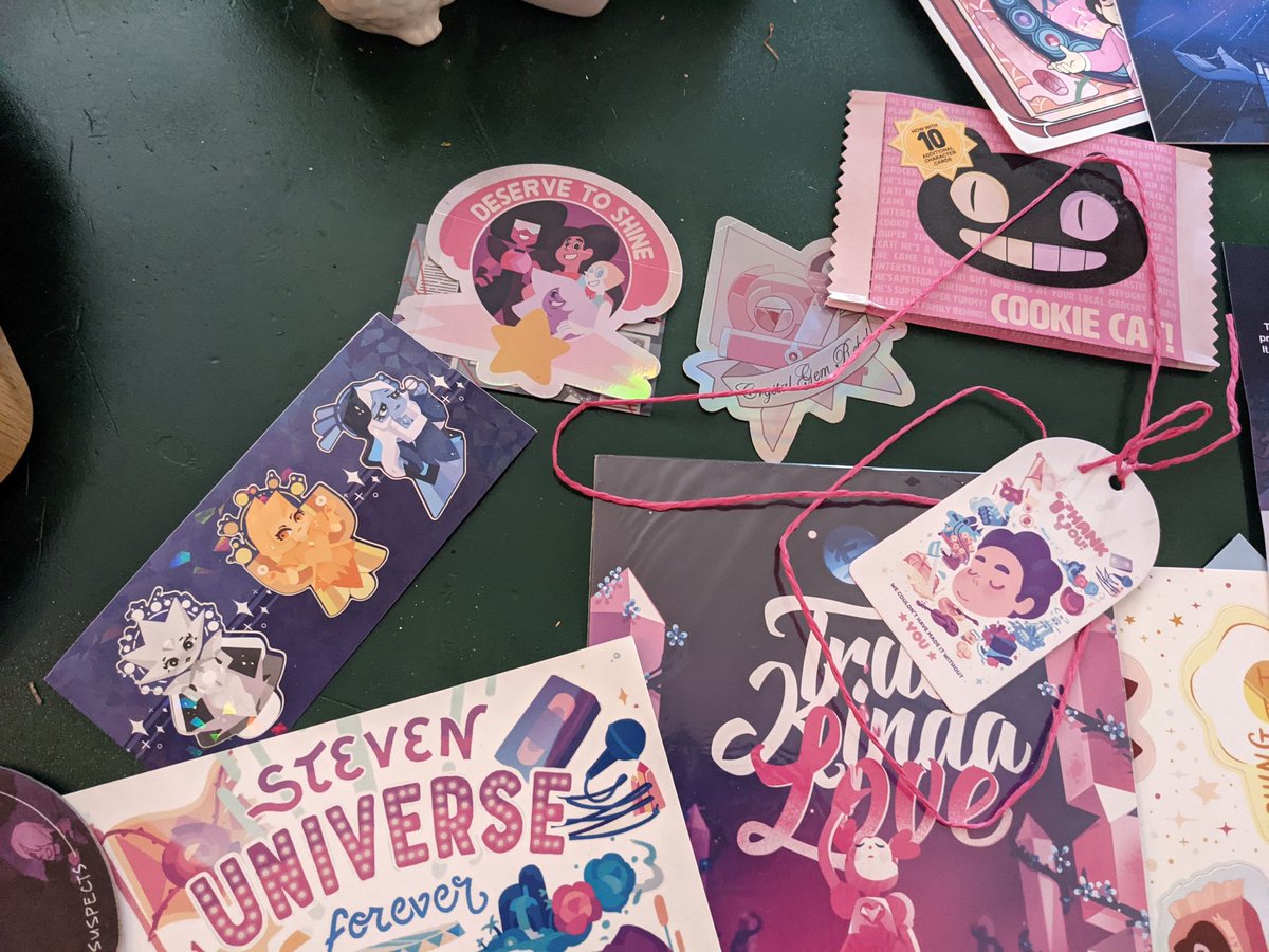 Waterdrain's tweet photo. My package just came in from @suforeverzine and I'm blown away by everyone's work!!! Its all super beautiful!!! AAAAAA!!!Thank you so much for letting me be a part of this project!💖💖💖 https://t.co/Q2tOPKfUqQ