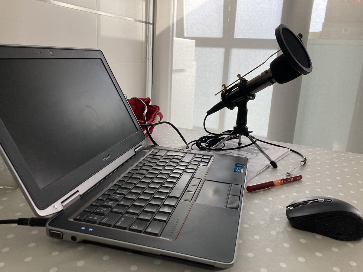R_monterrosoga's tweet photo. Grabando #podcast para las asignaturas de #historiadeespaña de #2ºbachillerato #evau e #historiadelmundocontemporaneo de #1ºbachillerato en @SpotifySpain para nuestros alumnos de @colegio_rcajal. El trabajo da sus frutos, los alumnos encantados y no para de crecer! Gracias !!! https://t.co/xiPD1eHCRf