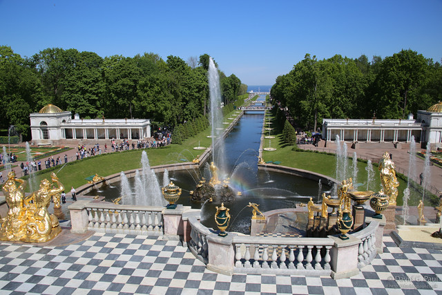 The following day, after another 5km run, we headed off to the Summer Palace of Peterhof by hyrdofoil. At exactly 11:00 all the fountains turned on to the sound of some music