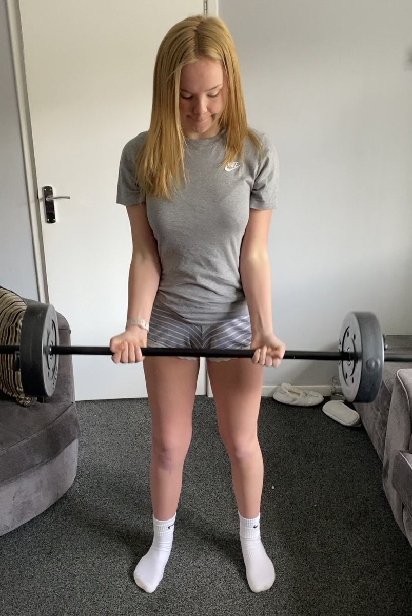 clairetksimpson's tweet photo. Definition starting to come back slightly 10 weeks post op and only 3.5weeks ago since she couldn’t walk, your hard work is paying off but I never doubted you @AbbiSimmo10 #aclsurgery #upperbodyday #alwayslegday https://t.co/GeDqpd7MA5
