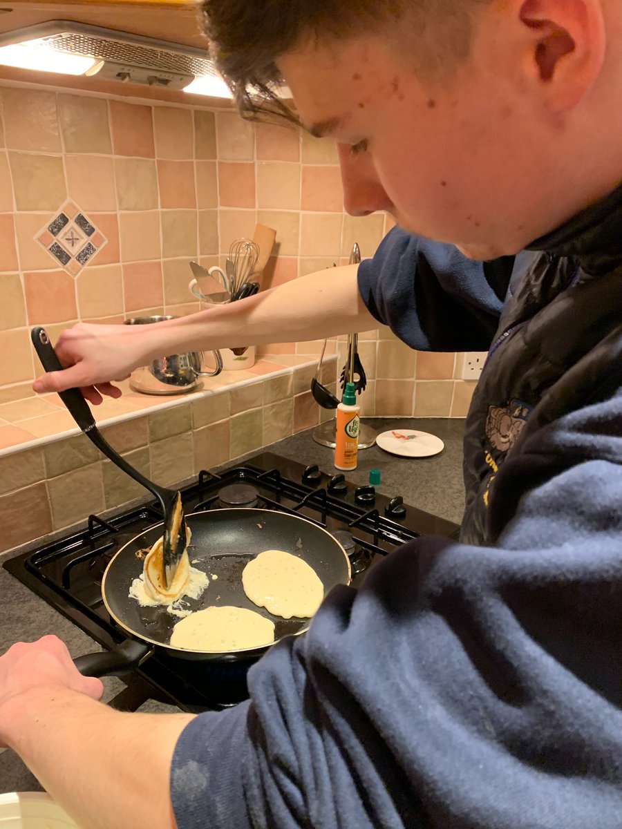 1armBB's tweet photo. Happy Pancake Tuesday! 🥞🥞

Anchors and Company/ Seniors are not meeting tonight on Zoom, but our Company &amp; Senior Boys made pancakes last Tuesday night.  The boys (and Officers!!)  did a good job and the pancakes look amazing! 🥞👌#BoysBrigade #BBonZoom https://t.co/9ZPIIzLPH2