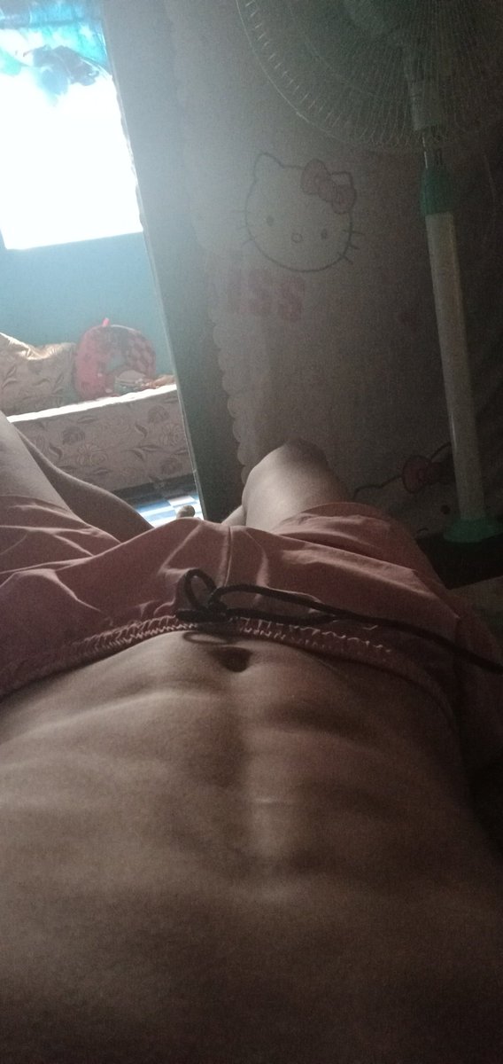 letsdrunkEze's tweet photo. ayaw niyo basa payat na matangkad tapos daks??
18/bagets https://t.co/xmmyZDpWBZ