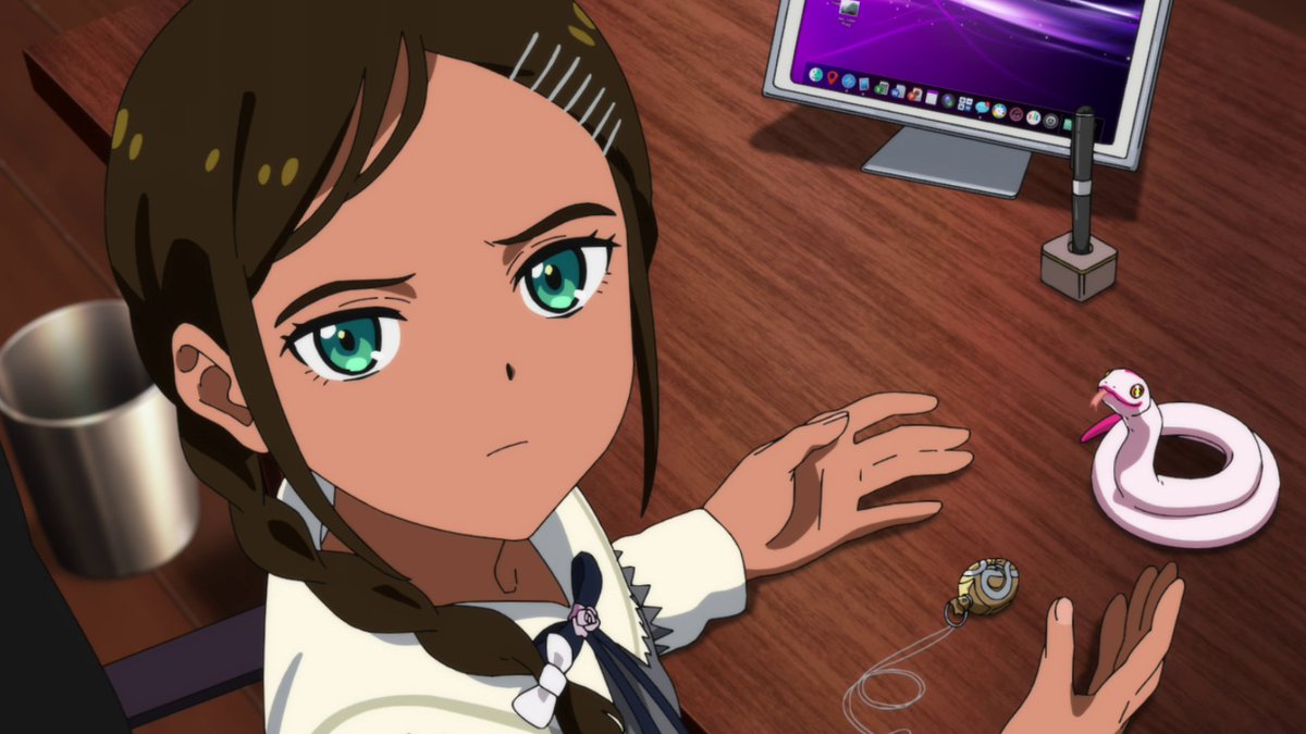 Alright, let's talk about those animals! For Neiru, I'd associate the snake with ideas of healing considering that she's still currently healing from her wound. There's also the idea of shedding skin, hinting at Neiru's disdain for her scar and desiring her skin to be healed.