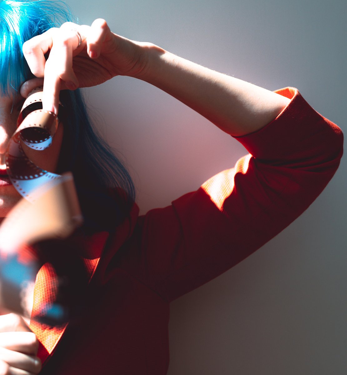 StudentFilmMag's tweet image. Screenwriting: 17 Scene Reversal Ideas 
(studentfilmmakers.com/screenwriting-…)

Almost every scene in your film should have a reversal to build up suspense. Reversals keep the audience guessing...
#Screenwriting #Scriptwriting #LearnScreenwriting #ScreenwritingTips