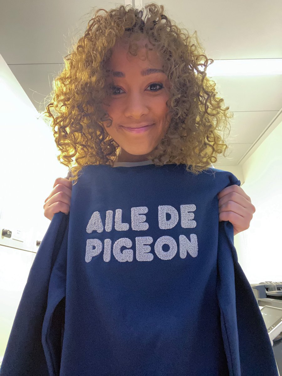 lequipedusoir's tweet image. ALERTE CADEAU🎁

Ce soir @vsainsily vous fait gagner le pull "Aile de pigeon" @lequipe. Taille au choix ! 

⚽️🎁❗️⚠️Soirée exceptionnelle, un deuxième vainqueur pourra remporter les crampons PUMA FUTURE Z @pumafootball @PUMA #FOREVERFASTER

RT + FOLLOW @lequipedusoir  

🍀 #EDS