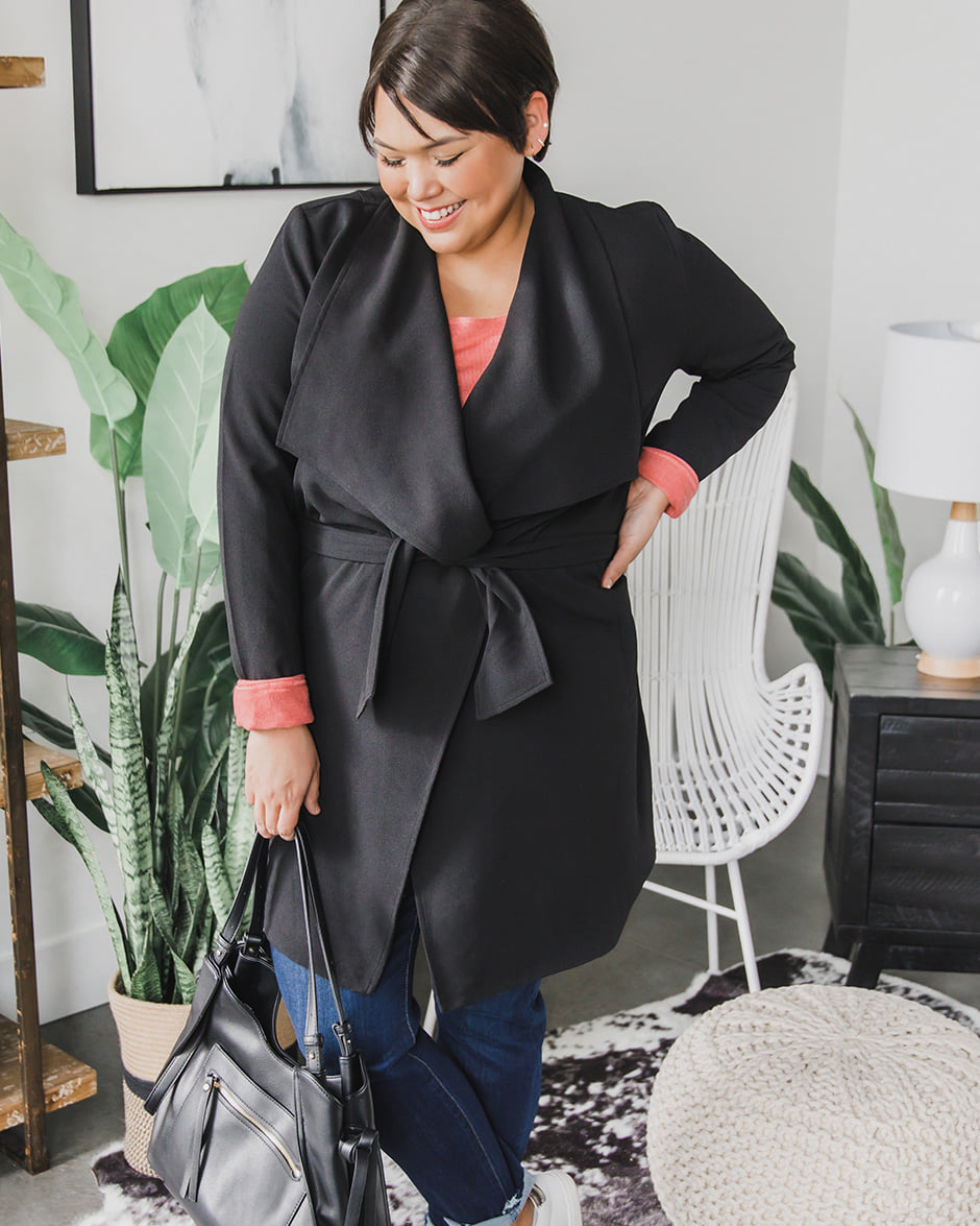 silver_icing's tweet photo. We are feeling this Downtown District Jacket vibe this Monday morning - dressed like a boss, ready to take on the week! 🙌
.
.
.
#silvericing #confidentstyle #silvericingstylist #siootd #vancityfashion #fashiontoronto #inspiringconfidence #allbodies #bodypositve #modernmom #sty https://t.co/oSqTIR6Qso