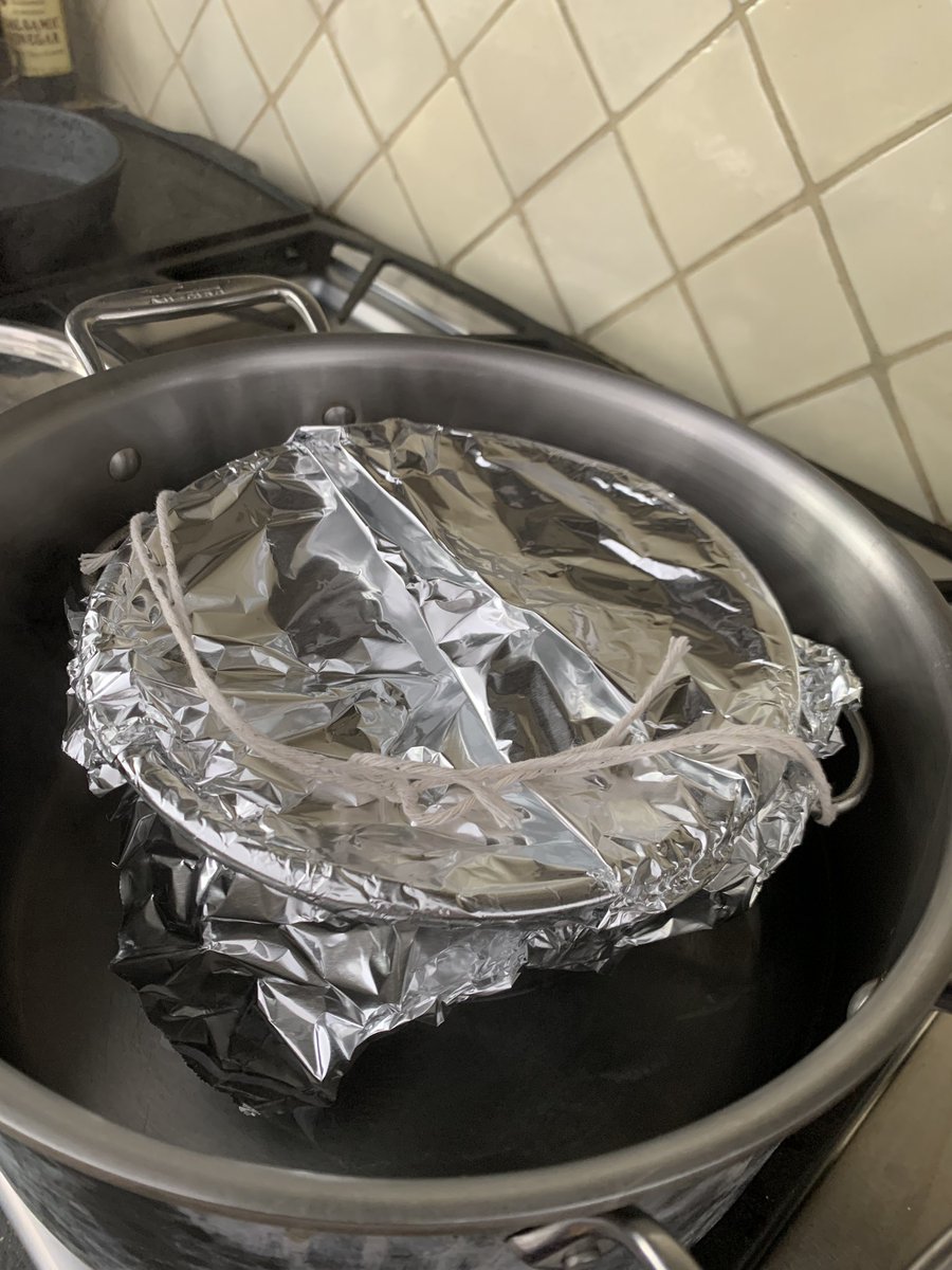 LouiseKee's tweet image. If life gives you no electricity, make steamed brownies. #gas_stove #HighlandPark @KeesToKitchen #closed #nopower