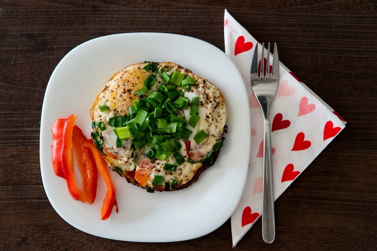 SynergyComplete's tweet image. The Clean28 Healthy Life Plan includes tasty recipes, such as this Vegetable Egg Muffin, with helpful tips to help you learn and keep on track. To learn more, contact us at 913-727-1039.