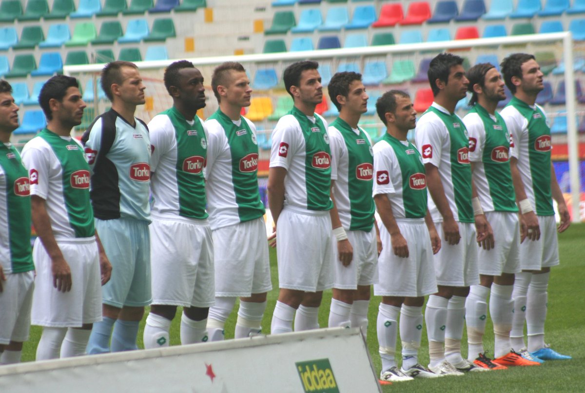 Ajax stili formamız ile sahadayız.Kadroyu kim sayar?😀