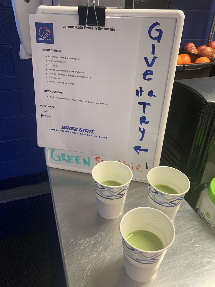 BroncoFuel's tweet photo. Good morning Bronco athletes! Stop by the fueling station today and try out a green smoothie! Banana, lemon and the nutrient dense, nutrition powerhouse KALE! #trynewthingstuesday https://t.co/eS1roTWOpI