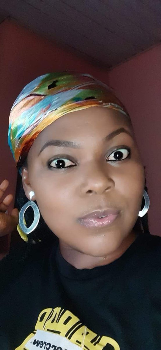 topeesedo's tweet photo. See how I'm looking at you?

That's how you should be looking at your future. You need to have auto-focus.

When life gets blurry, adjust your focus and Focus on your focus until your focus becomes a focus. https://t.co/n7uiZitd19