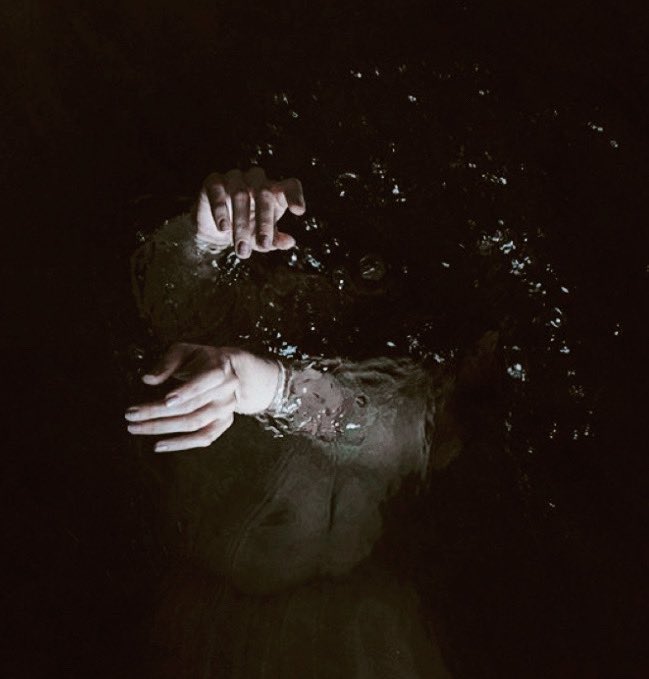 WarmOnSand's tweet image. ⊰𝓣𝓱𝓮 𝓛𝓲𝓽𝓽𝓵𝓮 𝓜𝓮𝓻𝓶𝓪𝓲𝓭⊱

𝔹𝕦𝕥 𝕕𝕒𝕕𝕕𝕪, 𝕀 𝓵𝓸𝓿𝓮 𝕙𝕚𝕞!

 Disney | Indie | semi-selective  | 6+ yrs ex. | Lit. Desc. | Retweet?| Threads Below