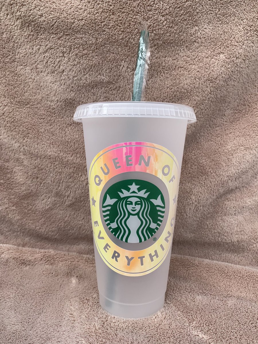 sinfagobrazy's tweet photo. ‼️RAFFLING OFF THIS CUSTOM 
thank you again for support my small business and good luck ! 

#smallbusiness #smallbusinessowner #budgetbinder #customvinyl #starbucks #staysafe #bathandbodyworks #raffle #cricut #cricutmade https://t.co/CLO5FRUA3P