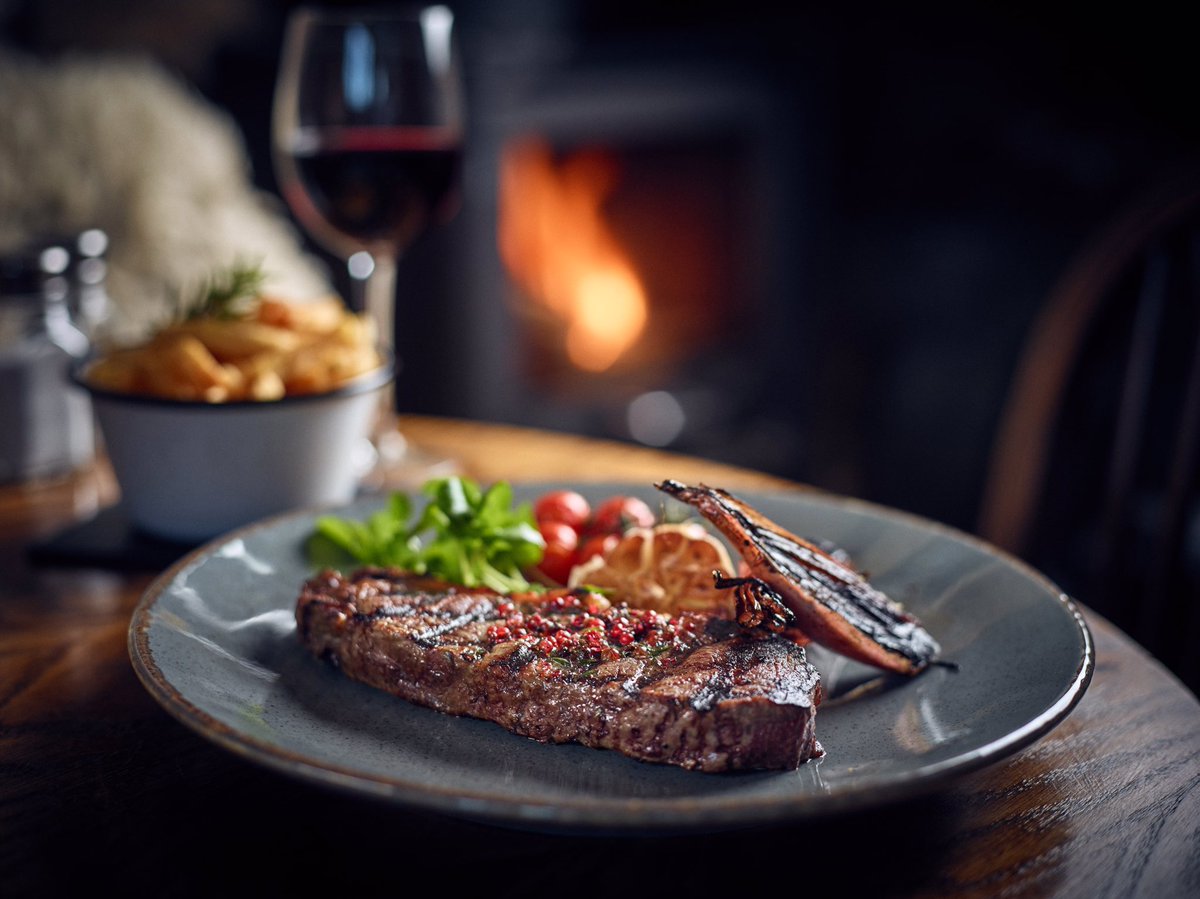 Make it a steak night his weekend with two 8 ounce Herefordshire sirloin steaks, rosemary salted chips, onion rings, sautéed mushrooms and peppercorn sauce, all for just £30. Friday-Saturday 5pm-8pm