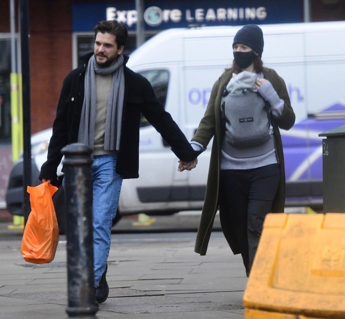 BestofKitH's tweet photo. NEW 📸 Kit Harington and Rose Leslie with their baby on a walk in London. https://t.co/JlbU6BmTsT
