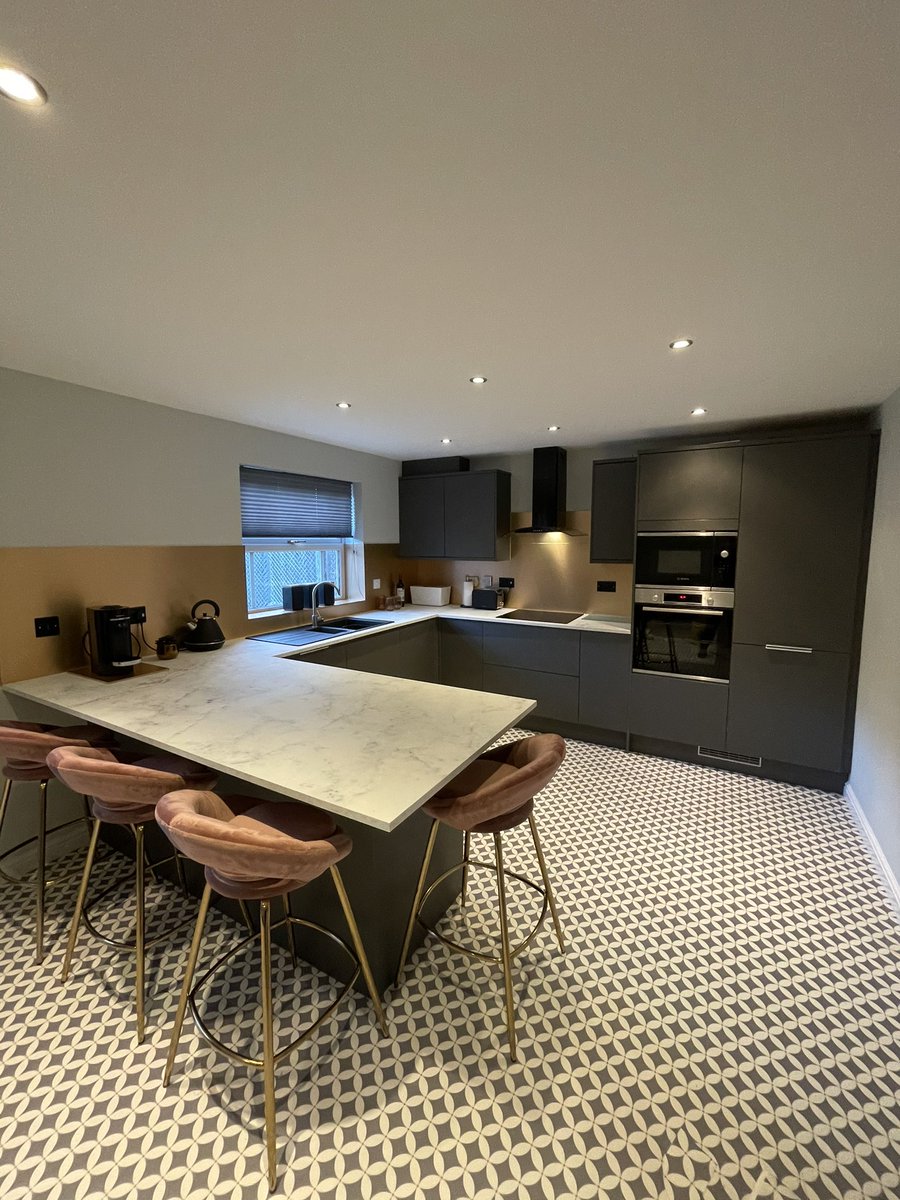 JwaBuilding's tweet image. Latest @HowdensJoinery kitchen 😍😍 #howdens #kitchen #jwa #nottingham