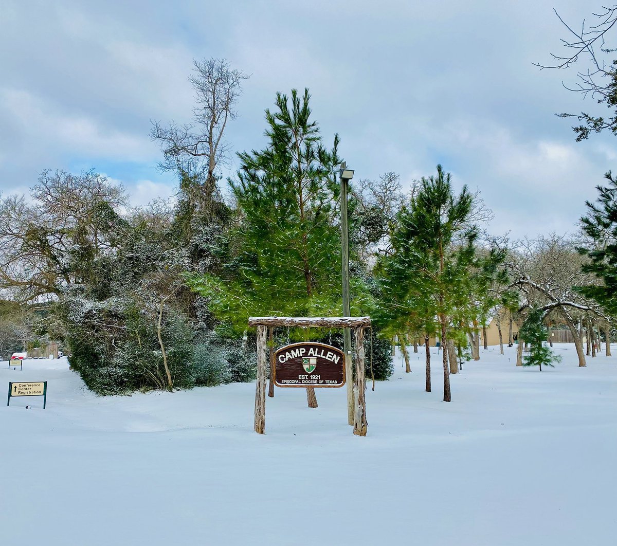 CampAllen's tweet photo. Camp Allen is pretty photogenic in white! #WinterWonderland #CampAllen #Snow2021 https://t.co/5Ob6gpImyq