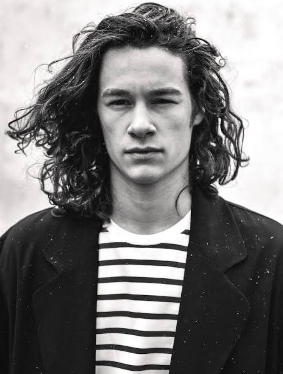 NerakObserver's tweet image. J&apos;ai retrouvé les parents du jeune acteur Kyle Allen qui joue dans #MapOfTinyPerfectThings ;) Tellement de ressemblance...
Il s&apos;agit de Heath Ledger et Joseph Gordon-Levitt !!!