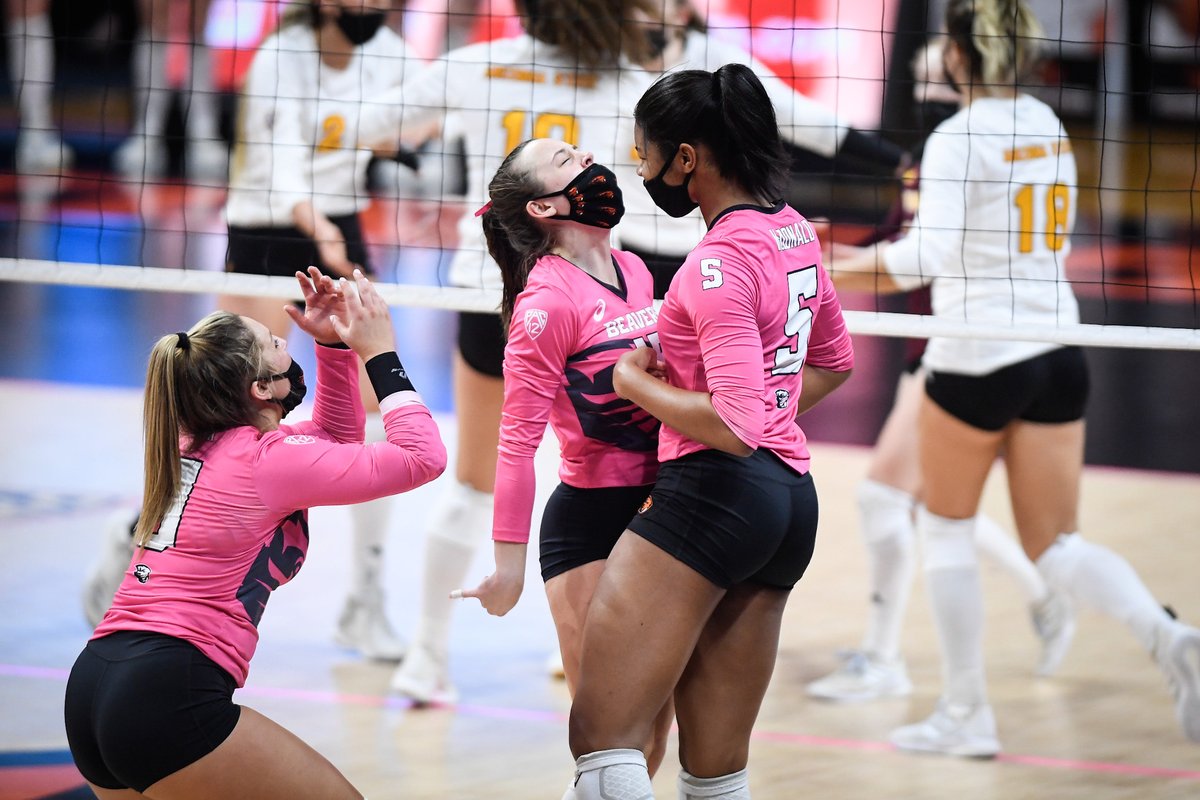 Vote for the #NCAAVB Photo of the Week 📸

1️⃣ @TnStateVB Laying out for the save! 🥞
2️⃣ <a href="/ETSUVolleyball/">ETSU Volleyball</a> Let's go! ⬆️
3️⃣ <a href="/GatorsVB/">Gators Volleyball</a> Big point, big celebration 🎉
4️⃣ <a href="/BeaverVBall/">Oregon State Volleyball</a> Always hype up your teammates 🙌