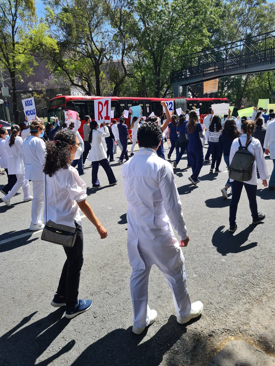 Rodrigo Moreno (@rodmorenomd) on Twitter photo Como su R3 de pediatría y luego como su profesor de genética he sido testigo del compromiso, la descendía y la entrega a sus pacientes de un gran médico y ser humano, y hoy #NosFaltaChucho. Marchamos con mucho dolor y sin dejar de atender a los pacientes del <a href="/T_HIMFG/">Hospital Infantil de México Federico Gómez</a>. Ni uno más Como su R3 de pediatría y luego como su profesor de genética he sido testigo del compromiso, la descendía y la entrega a sus pacientes de un gran médico y ser humano, y hoy #NosFaltaChucho. Marchamos con mucho dolor y sin dejar de atender a los pacientes del <a href="/T_HIMFG/">Hospital Infantil de México Federico Gómez</a>. Ni uno más