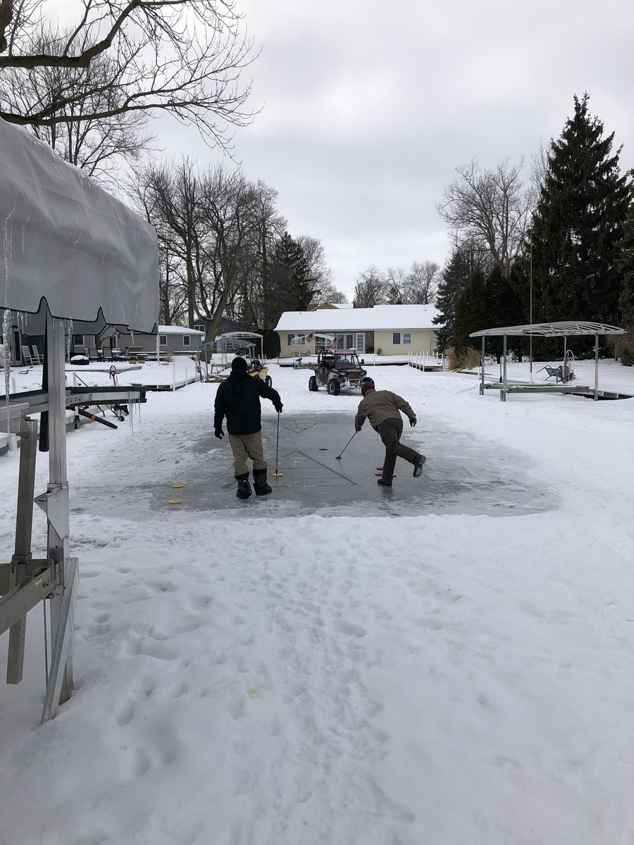 muddyroo's tweet photo. @dandakich @CoachLLRD Wintertime shuffleboard is hours of fun Dan! https://t.co/PNrX2gQ1DB