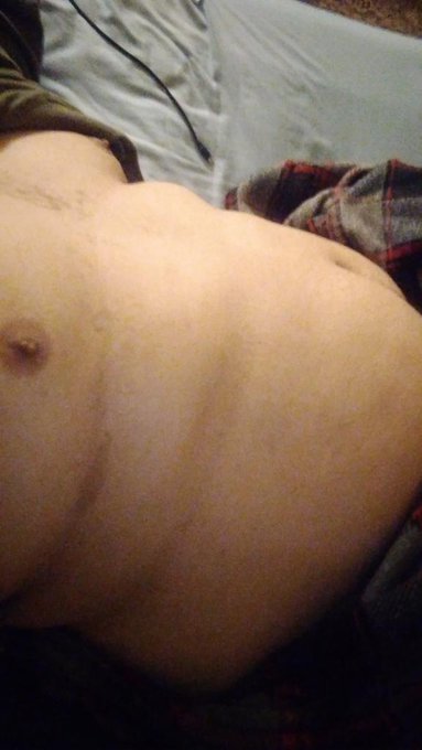 So I heard it's tummy and titty Tuesday? 😁🙈 https://t.co/9POpmhyPEY