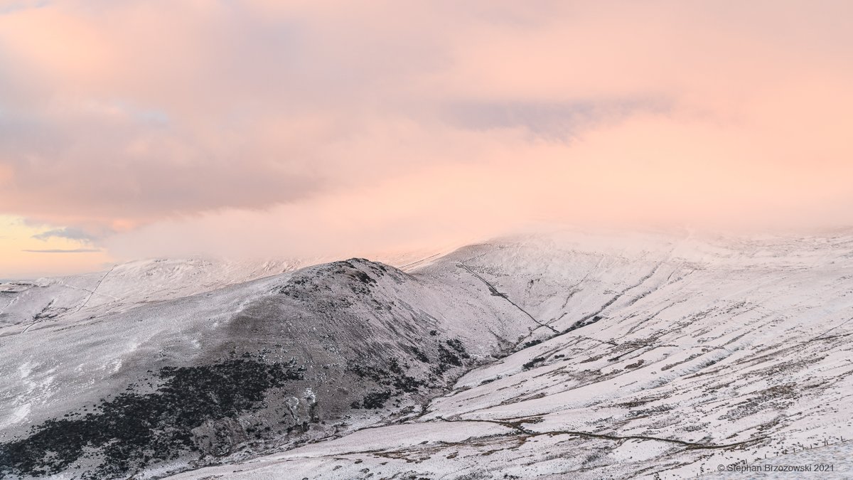 stephanbrz's tweet image. Deep Slack, Catterpallot Hill, Cuns Fell, Ousbydale, the Maiden Way, High Cap, Wild Boar Nook and Melmerby High Scar - such wonderful, evocative names. Haven't seen them look this good for ages! #EastFellside #NorthPennines #Cumbria