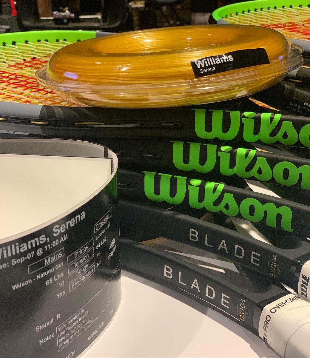 Apenas lembrando vocês do encordoamento da <a href="/SerenaWilliams/">Serena Williams</a> no US Open de 2019....

Qual tensão vocês acham que ela está usando agora no #AusOpen ?

🤔