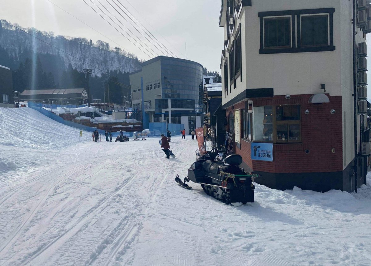 MDIIC now available <a href="/craftroomjp/">The Craft Room</a>! Directly in front of Nagasaka Gondola at Nozawa Onsen Snow Resort. #nozawaonsen #野沢温泉村 #icecream #craftbeer #skiinskiout #japanesealps