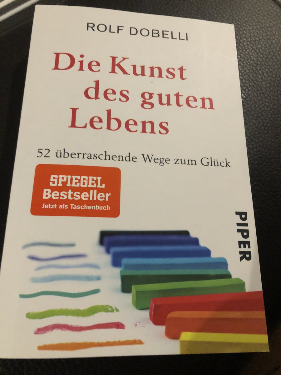 @uebergabe <a href="/ClaraGoll/">Clara Goll</a> @LukasHilleke Okay! Dann nehme ich mein aktuelles Buch und reiche den #Literaturschneeball weiter an <a href="/ClarissaGiebel/">Dr Clarissa Giebel 🇪🇺 🇩🇪</a>, <a href="/BruchDo/">Dominik Bruch</a> und <a href="/IlonaLibal/">Ilona Libal💃🍀</a> 🙂