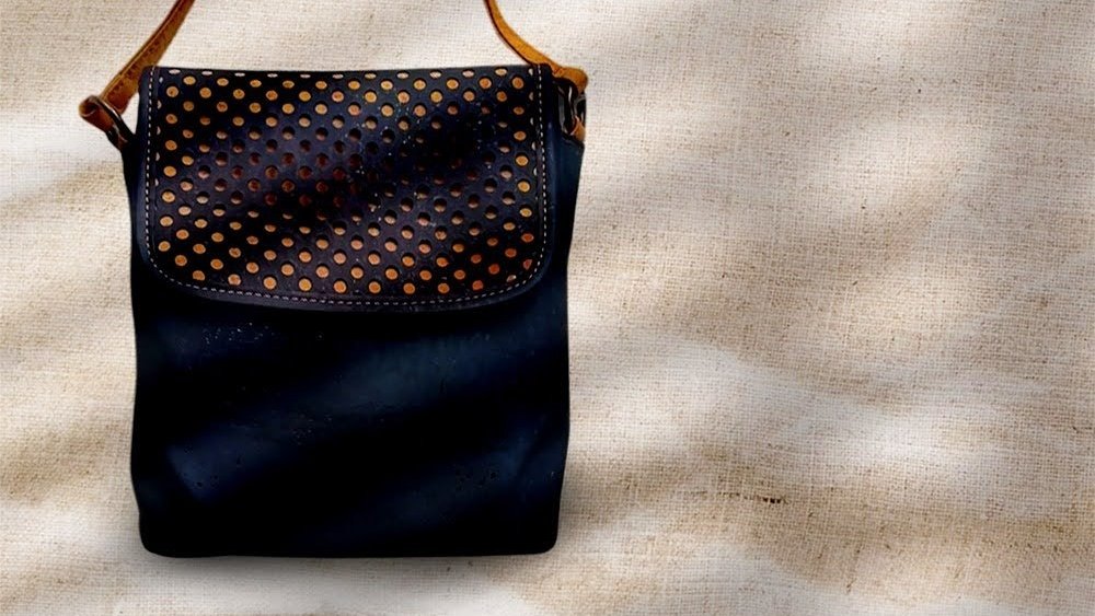 Elegant pattern cork bag✨
#slowfashion #forest #slowfashionmovement #sustainablefashion #sustainabledesign #slowfashion #shoplocal#shopsmallbusinesses #madeineurope #ethicalfashion #sustainability #handbag #vegan #veganleather #animallovers #animalactivism #peta #greenfashion